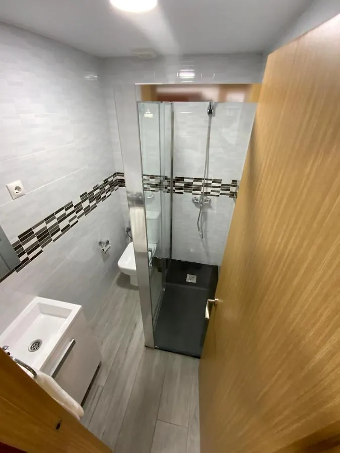 Reyna Apartamentos Malaga Apartment
